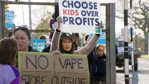 Parents in Auckland took to the streets to protest vape stores opening up near schools