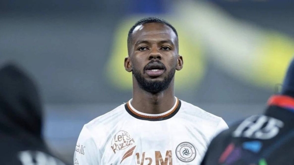 Several Saudi clubs are vying for the services of international player and Al-Shabab defender Hassan Tambakti.