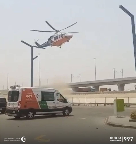 A worker has been transported to the hospital by the air ambulance after he fell from the third floor, east of Jeddah, the Saudi Red Crescent Authority (SRCA) announced.