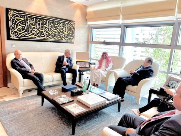 Naif Al-Sudairi, Saudi Arabia’s ambassador to Jordan and non-resident ambassador-designate to Palestine, receives senior Palestinian officials at his office in Amman on Sunday.