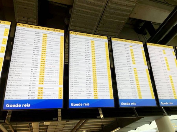 Situation at Schiphol airport with pretty much every single flight headed to the UK canceled.