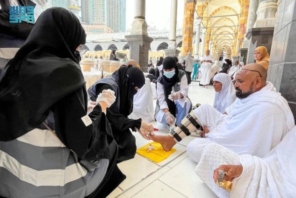 The second phase of the rehabilitation program to serve Umrah pilgrims and visitors to the Two Holy Mosques in Makkah and Madinah is being implemented the Health Volunteer Center at the Ministry of Health announced.