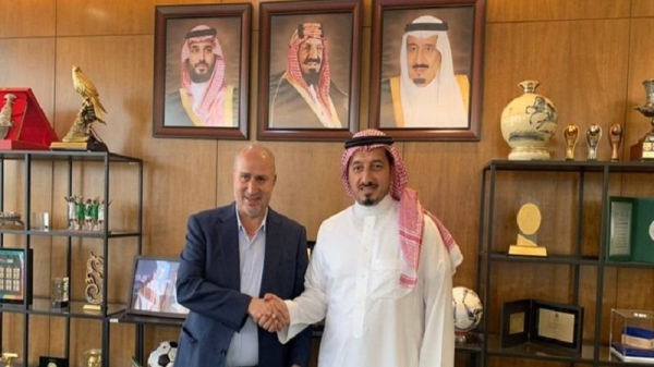 SAFF President Yasser Al-Misehal and his Iranian counterpart Mehdi Taj signing the MoU in a ceremony held at the SAFF headquarters in Riyadh on Monday.