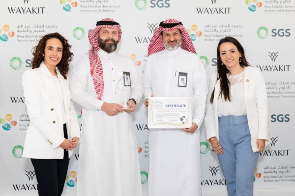KAUST spinout WAYAKIT, a bio-tech company, has partnered with SGS to provide sustainable cleaning solutions for the airline industry. 