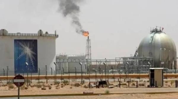 Saudi Arabia would continue with its voluntary oil output cut of one million bpd for the month of November and until the end of the year and that it would review the decision again next month.
