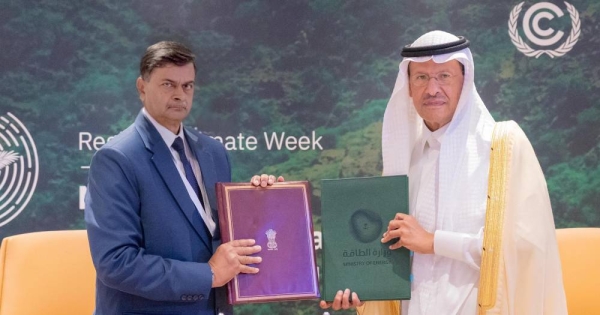 Energy Minister Prince Abdulaziz Bin Salman and India’s Minister of Power and New and Renewable Energy Raj Kumar Singh formalized a collaboration by signing a Memorandum of Understanding (MoU) on interconnection green/clean hydrogen & supply-chains.