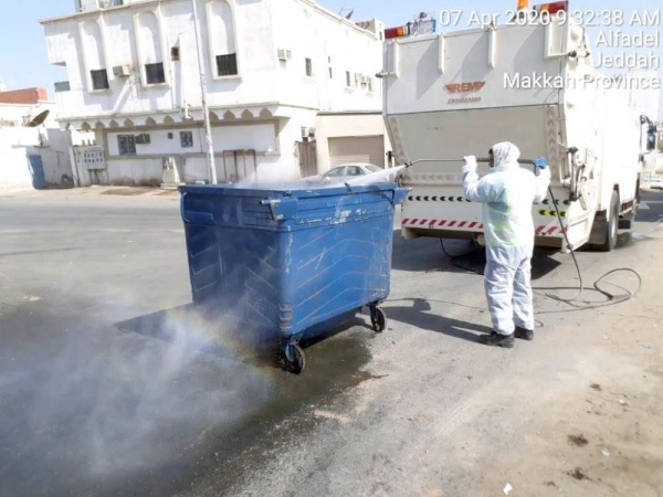 The Ministry of Municipal and Rural Affairs and Housing has set a fine of SR500 for the graffiti violation and it will be doubled upon repetition along with the correction of the violation.