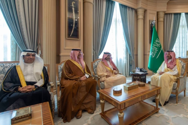 Governor of Madinah Region Prince Faisal bin Salman has met with Minister of Media Salman Al-Dosari to discuss various media cooperation and development topics.