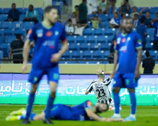 Belgian player Yannick Carrasco propelled Al-Shabab's football team into the quarterfinals of the King's Cup. 