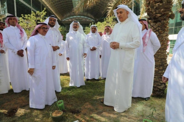 Minister of Environment, Water and Agriculture Eng. Abdulrahman Al-Fadhli launching the executive plan for the Saudi National Afforestation Program.
