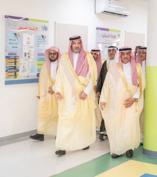 Emir of Madinah Prince Faisal bin Salman makes an inspection tour of the Early Childhood Center of the Laila Al-Ghafariyya School in Madinah after inaugurating the new educational projects.