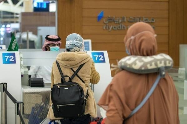 The recruitment regulations stipulate that the minimum age limit of an unmarried Saudi man or woman to obtain a domestic worker visa is 24 years.