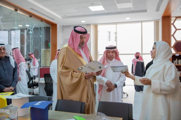 Prince Faisal bin Salman tours King Abdulaziz Public Library in Riyadh.