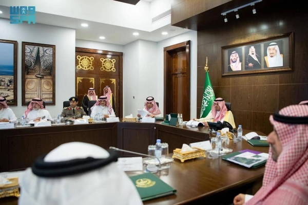 Deputy Emir of the Makkah region Prince Saud bin Mishal chairs the meeting of the Executive Committee for the Removal of Slums in Jeddah on Sunday.