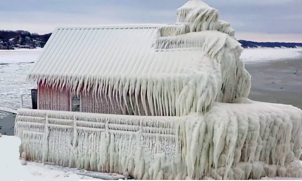 Freezing US weather causes striking ice formations.