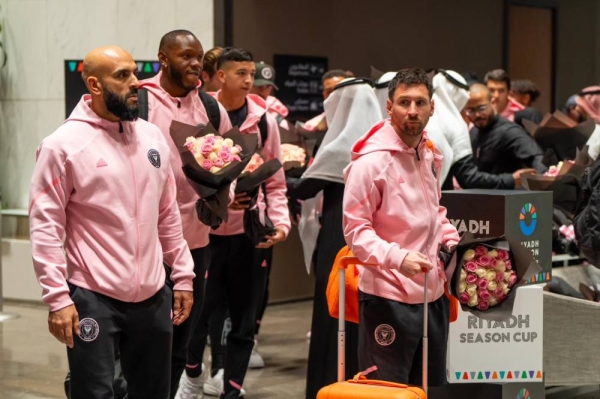 The Inter Miami squad arrives in Riyadh to a traditional welcome.