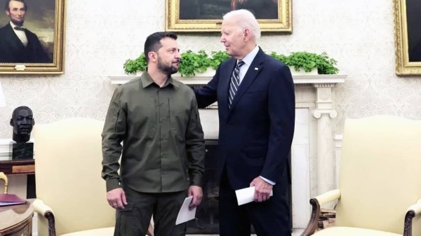 US President Joe Biden (R) holds a bilateral meeting with Ukrainian President Volodymyr Zelensky (L) in the Oval Office of the White House in Washington. —courtesy EPA