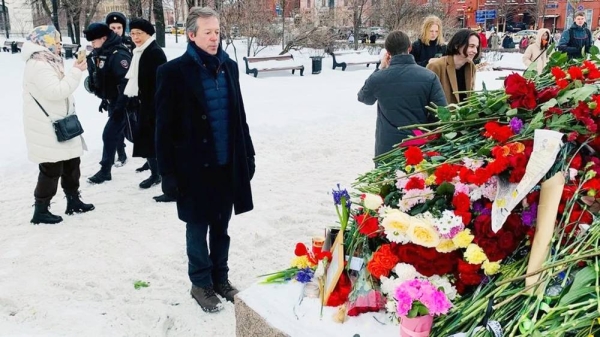 Ambassador Nigel Casey paying respects on Saturday to Alexei Navalny. — courtesy UK Embassy Moscow/X