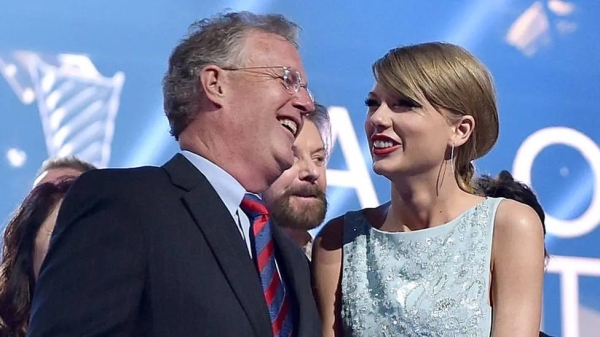 Taylor Swift with her father, Scott