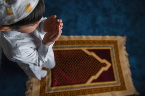 Saudi Arabia announces start of Ramadan on Monday