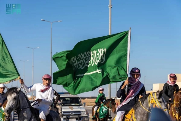 The Saudi national flag has been a symbol of strength, sovereignty, and national unity since the foundation of the first Saudi state in 1727. For nearly three centuries, the flag has been a testimony of the unification campaigns that the Saudi state has undergone.
