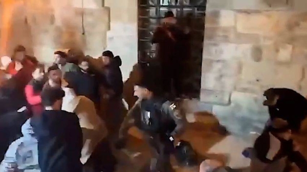 Israeli forces beat back Muslim worshippers with batons to prevent their entry to Al-Aqsa Mosque for prayers to mark the start of Ramadan in occupied East Jerusalem.