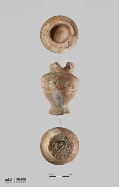 Archaeological excavations unearthed 19th-century European imported ceramics, demonstrating Jeddah’s far-reaching trade connections.

