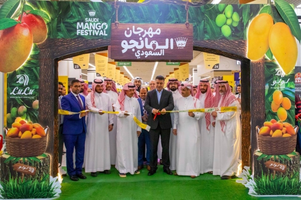 Lulu celebrates golden harvest of Saudi mango season