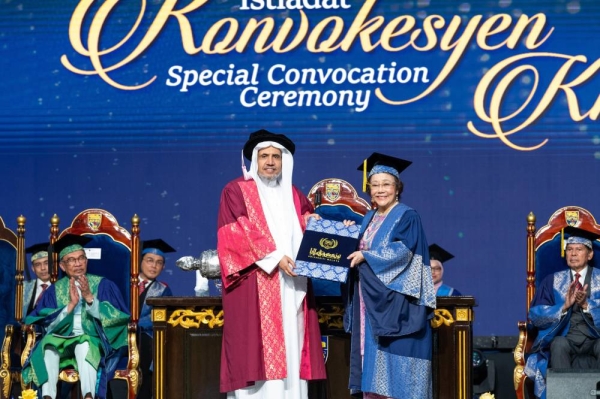 MWL secretary-general awarded honorary doctorate in political science by University of Malaya