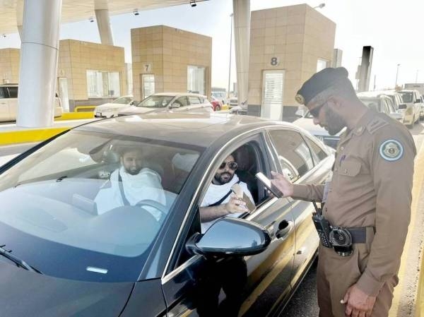A fine of SR10,000 will be slapped on violators, including Saudi citizens, expatriates and visitors caught within the specific geographical area of Makkah without having a Hajj permit.
