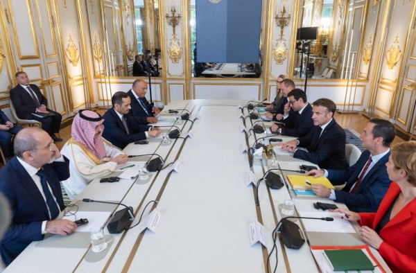 French President hosts Arab-Islamic ministerial committee to discuss Gaza crisis