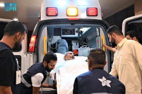 وزارة الصحة تنقل حجاج المستشفى إلى الحج