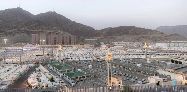 Hundreds of thousands of pilgrims, in white seamless ihram dress, began their slow and steady trek to the tent city of Mina on Thursday night in the first leg of their 5-6 day Hajj pilgrimage.
