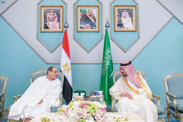 Makkah Deputy Emir Prince Saud bin Mishal receives Egyptian President Abdel Fattah El-Sisi in Mina.