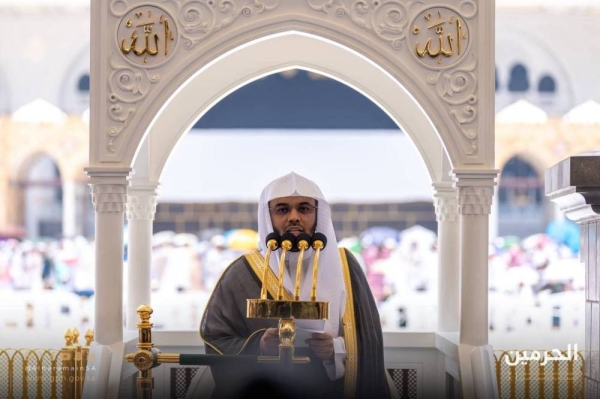 The Saudi higher authorities have issued directives to shorten the duration of Friday sermon and prayer at the Two Holy Mosques to 15 minutes from Friday, June 21 until the end of the current summer season.
