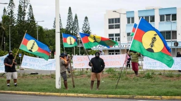 Pro-independence supporters object to the detention of activists in New Caledonia