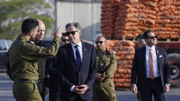 US Secretary of State Antony Blinken walks with Israeli Defense Minister Yoav Gallant, at the Kerem Shalom border crossing, Israel, May 1, 2024