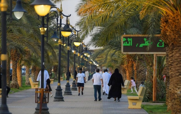 The Saudi General Organization for Social Insurance clarified that the new Social Insurance Law, approved by the Council of Ministers on Tuesday, and came into effect on Wednesday, is applicable exclusively to new civil employees, joining the public and private sectors.