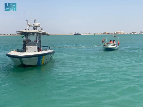 Border Guards rescue Bangladeshi resident after boat breakdown in Yanbu waters