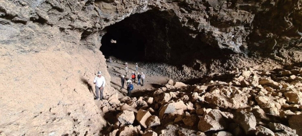 There is work and coordination between the Saudi Geological Survey and the Ministry of Tourism to benefit from some caves and turn them into tourist sites, and their number exceeds 150 caves in different locations across the Kingdom. 