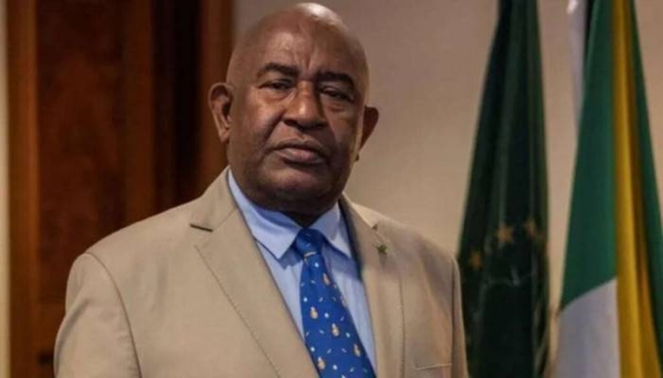 President of Comoros injured in knife attack; suspect found dead in custody