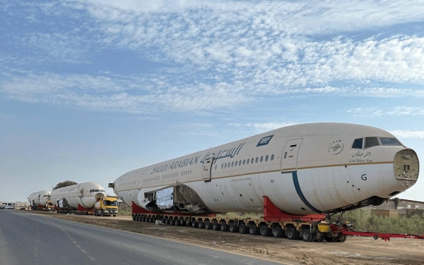 After a long journey through Saudi roads, crossing around 1000 km, the three retired Saudi Airlines planes arrived in the Riyadh Season 2024 Boulevard Runway zone from Jeddah.