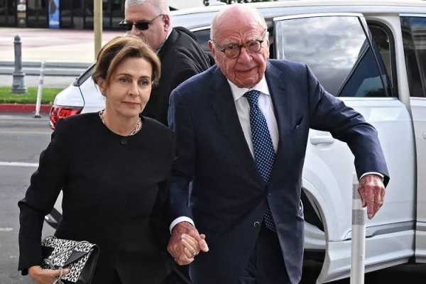 Rupert Murdoch with wife Elena Zhukova