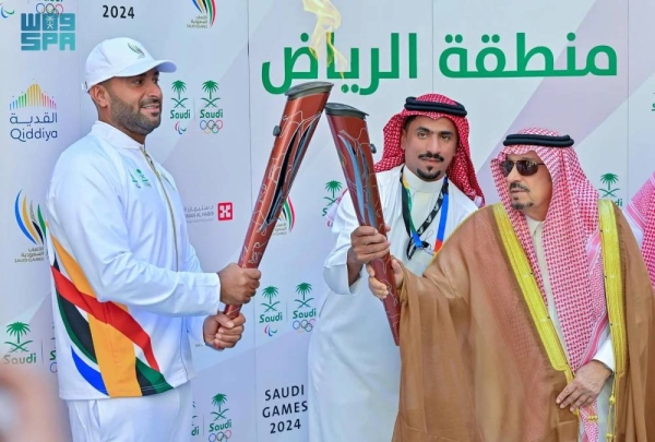 Emir of Riyadh Prince Faisal bin Bandar was handed over torch of the 3rd Saudi Games at Al-Hukm Palace in Riyadh last Wednesday.
