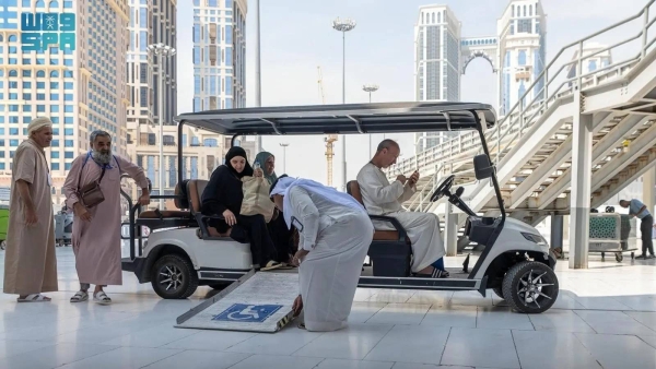 The General Authority for the Affairs of the Grand Mosque and the Prophet's Mosque has implemented a range of services to ensure a safe, comfortable, and accessible environment for the elderly, enabling them to perform their worship in ease and comfort. 