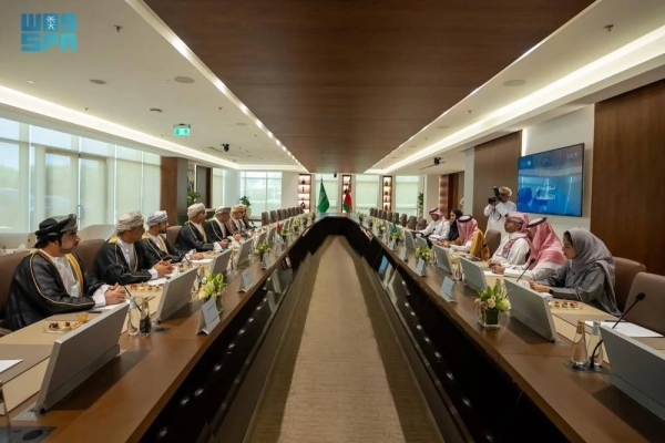 Minister of Commerce Dr. Majed Al-Qasabi and Omani Minister of Economy Dr. Said Al-Saqri attending the Saudi and Omani trade meeting in Riyadh on Wednesday.
