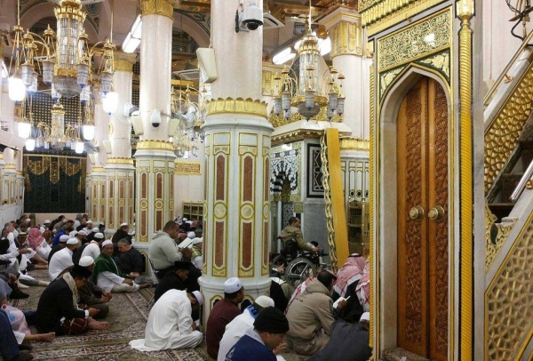 A total of 5,583,885 men and 4,726,247 women have prayed in Al-Rawdah Al-Sharif during 2024.