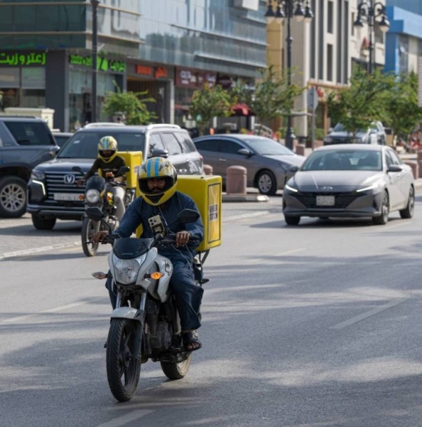 The Saudi Transport General Authority (TGA) has stopped granting new licenses for motorcycles to deliver orders via mobile applications until the new regulations are issued.