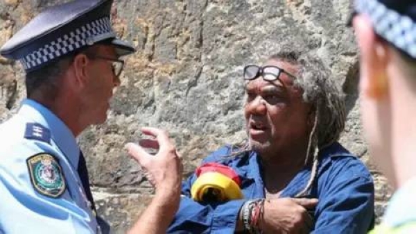 Aboriginal protester arrested during Charles’s Sydney tour