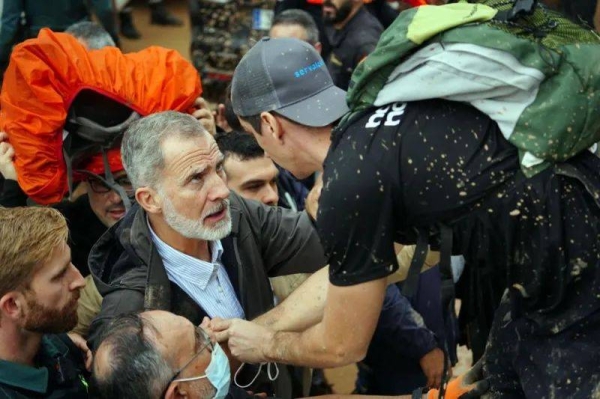 Spain’s king and queen pelted with mud in flood-hit Valencia